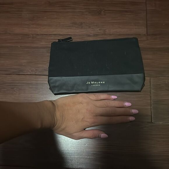 Jo Malone Classic Black Toiletry Bag Small Striped Inside Zip Pouch NEW - Picture 4 of 6